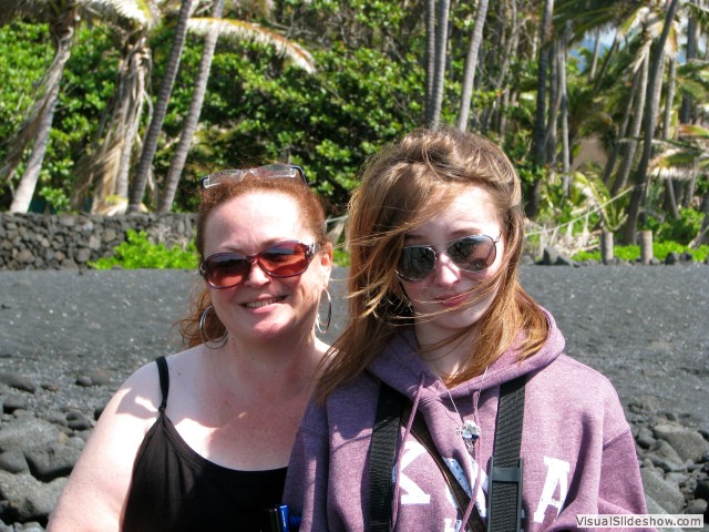 Hawaii Tour - Mom and Daughter, sweet.